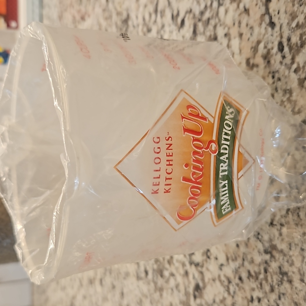 Vintage 4 Cup Kellogg Kitchens 1998 Plastic Measuring Cup